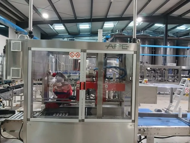Used Complete Bottling Line MBF 9.500 bph — 10
