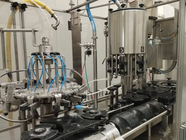 Used Complete CEM Bottling Line Beer — 5