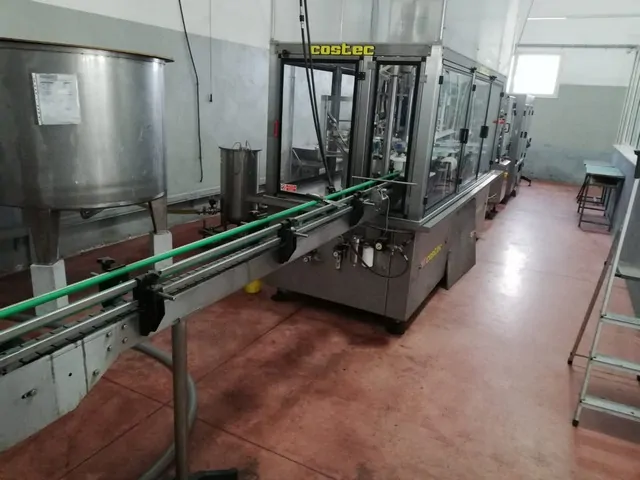 Used Complete Oil Bottling Line Costec — 6