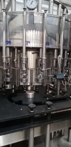 Used filler Alfatek 6.24 WLP 3.000 bph — 3