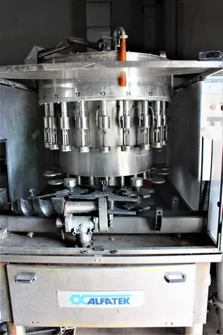 Used filler Alfatek low vacuum 3.500 bph — 3