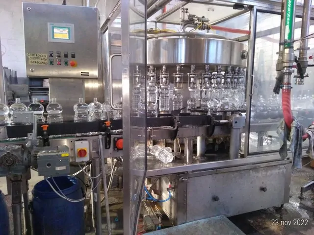 Used filler Bertolaso PET bottles 3.500 bph