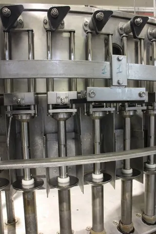 Used filler Bertolaso Suprema 72 isobarc 10.000 bph — 7
