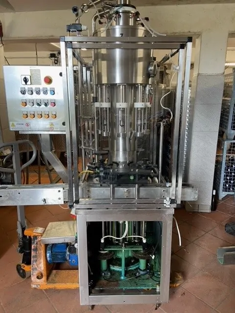 Used filler Clifom Europa 1.600 bph — 3
