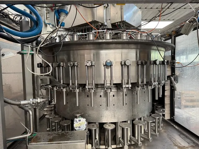 Used Filler Corfill Sara Elp 32 valves isobaric — 9