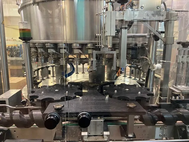 Used Filler Corker Bertolaso 40.6 — 5