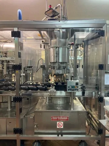 Used Filler Corker Bertolaso 40.6 — 6