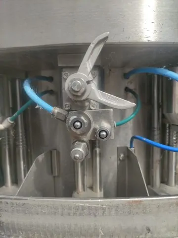 Used filler Vir Mauri 24 valves isobaric 2.000 bph — 2