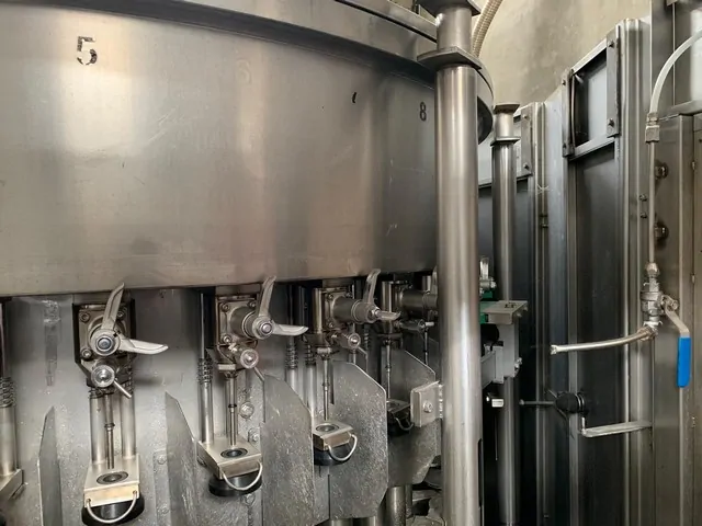Used filler Vir Mauri Mutina isobaric 5.000 bph — 7