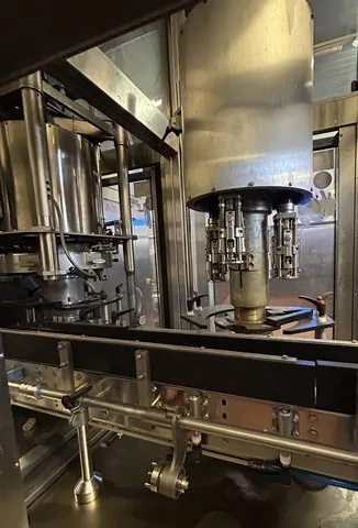 Used filling monoblock Bertolaso 40.6.4 — 2