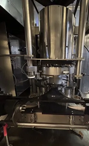 Used filling monoblock Bertolaso 40.6.4 — 3