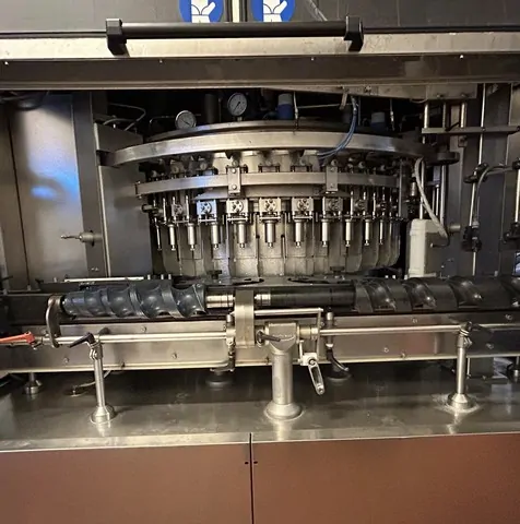 Used filling monoblock Bertolaso 40.6.4 — 9