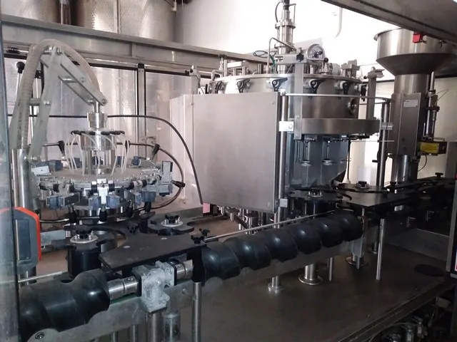 Used filling monoblock Custom 12.16.1 isobaric — 6