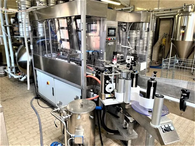 Used filling monoblock isobaric Axtra — 4