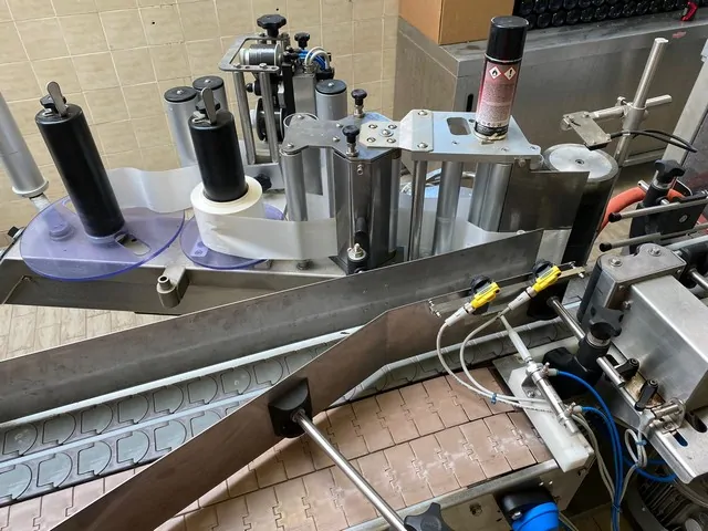 Used filling monoblock isobaric Axtra — 7