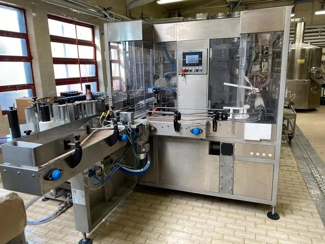 Used filling monoblock isobaric Axtra — 8