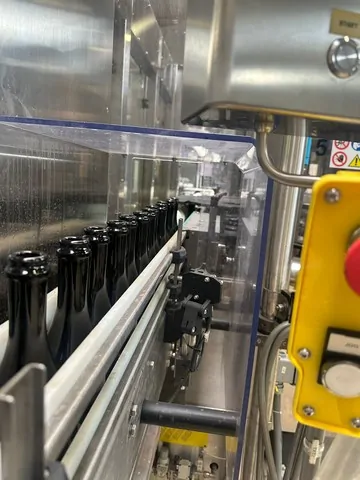 Used Filling Syncrobloc CFT Isobaric 30.30.6 12.000 bph — 2