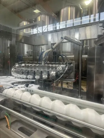 Used Filling Syncrobloc CFT Isobaric 30.30.6 12.000 bph — 7