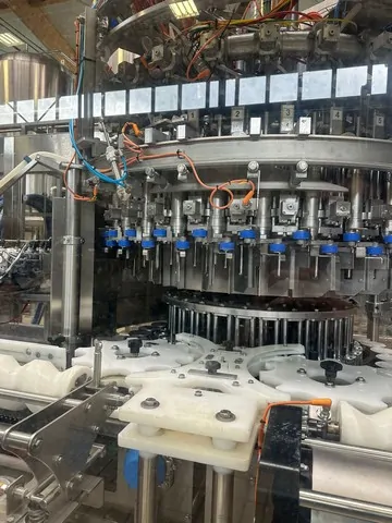 Used Filling Syncrobloc CFT Isobaric 30.30.6 12.000 bph — 10