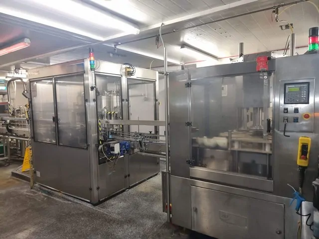 Used Kosme Complete PET Bottling Line — 5