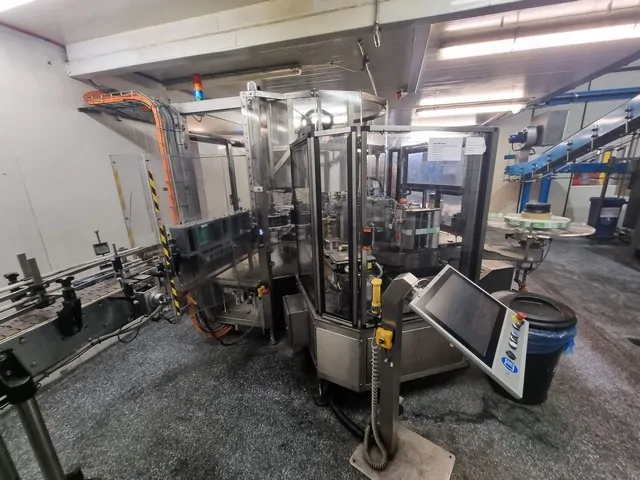 Used Kosme Complete PET Bottling Line — 10
