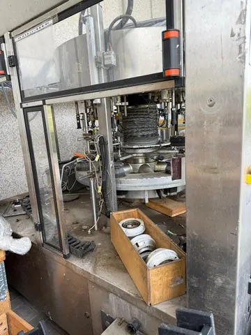 Used Kosme Labeller 8T CE CO 4S Adhesive 5.000 bph — 2