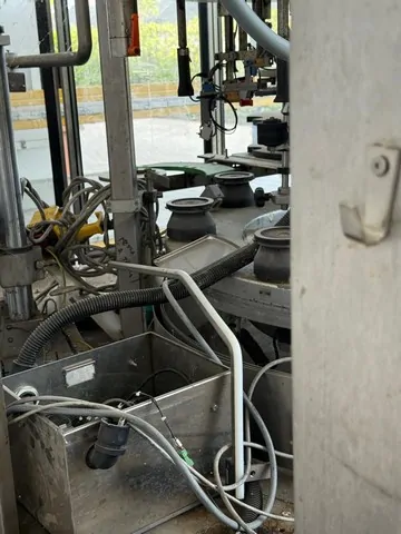 Used Kosme Labeller 8T CE CO 4S Adhesive 5.000 bph — 8