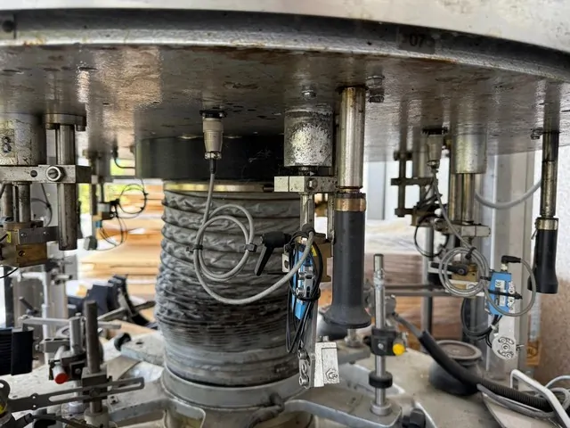 Used Kosme Labeller 8T CE CO 4S Adhesive 5.000 bph — 9
