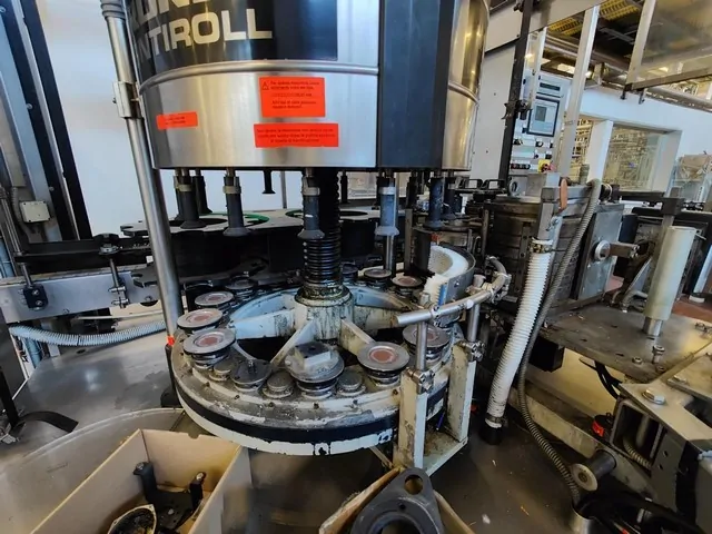 Used Krones labeller Roll-Fed 12.000 bph — 8