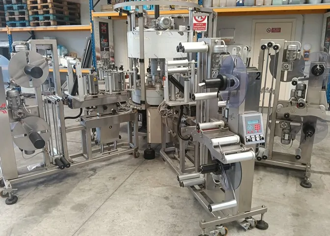 Used labeller Axtra 720-H9-SA4 8.000 bph — 2
