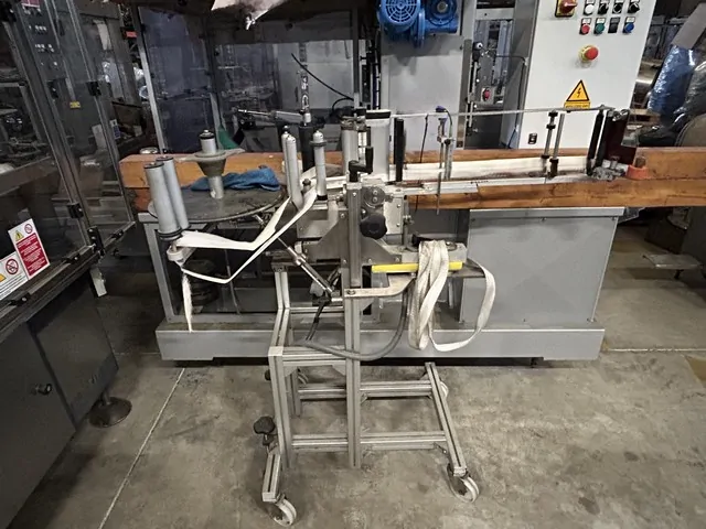 Used labeller Cavagnino&Gatti 21T adhesive