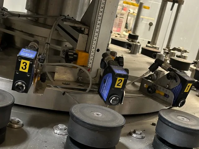 Used labeller Cavagnino&Gatti 21T adhesive — 2