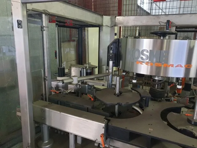 Used labeller Kosme 6t 3s adhesive — 2
