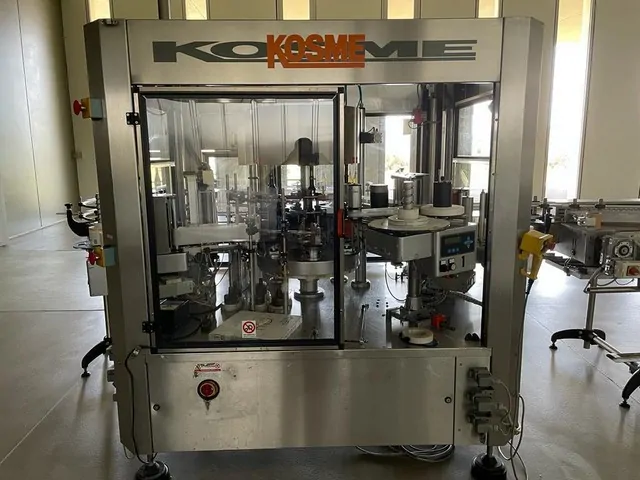 Used labeller Kosme Extra Adhesive 504 6t s2 e2