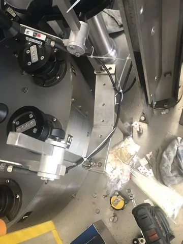Used labeller Krones Bonamatic adhesive — 2