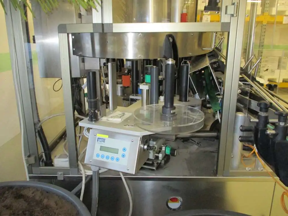 Used labeller Neri adhesive — 6