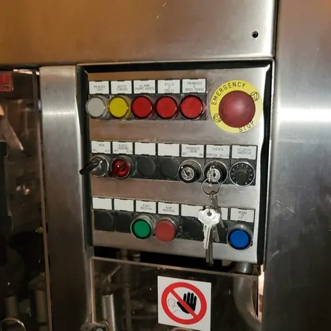 Used labeller Newtec 6.500 bph — 4