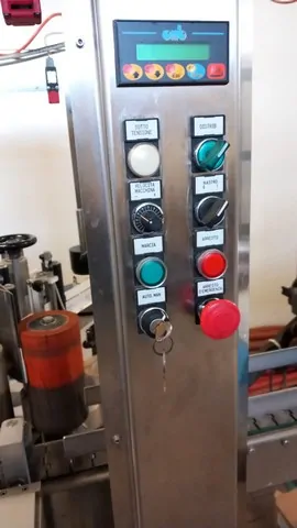 Used labeller OMB et 1500 — 5