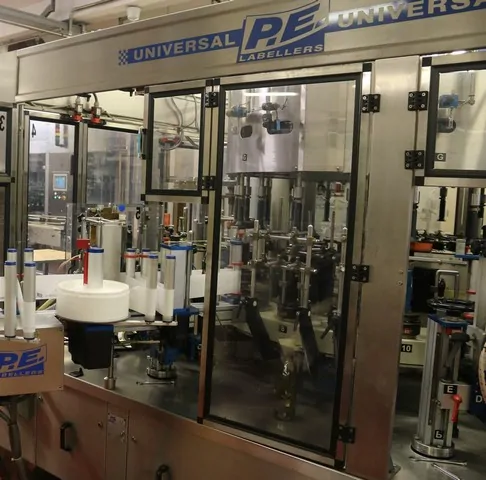 Used labeller P.E. adhesive 12.000 bph — 3
