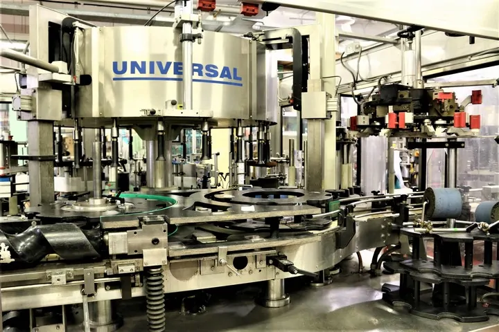 Used labeller P.E. adhesive 12.000 bph — 6