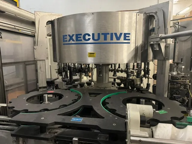 Used labeller P.E. Executive 16.000 bph — 2