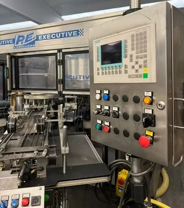 Used labeller P.E. Executive 16.000 bph — 3