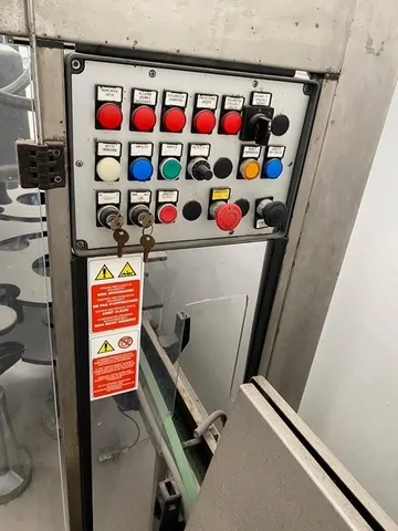 Used Labeller P.E. Master M 6T Adhesive — 3