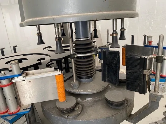 Used Labeller P.E. Master M 6T Adhesive — 4