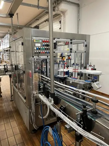 Used labeller P.E. Master m/e — 9