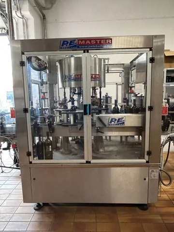Used labeller P.E. Master m/e — 10