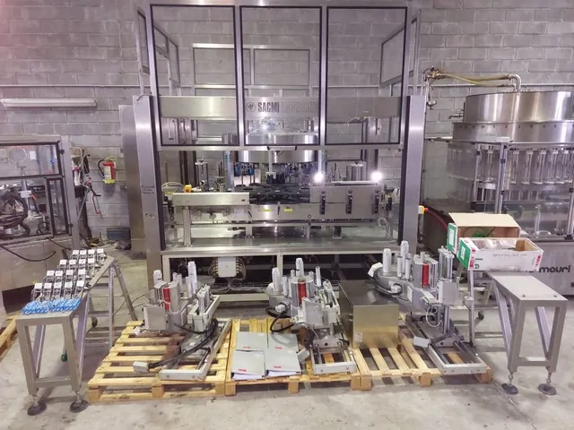 Used labeller Sacmi adhesive 12.000 bph
