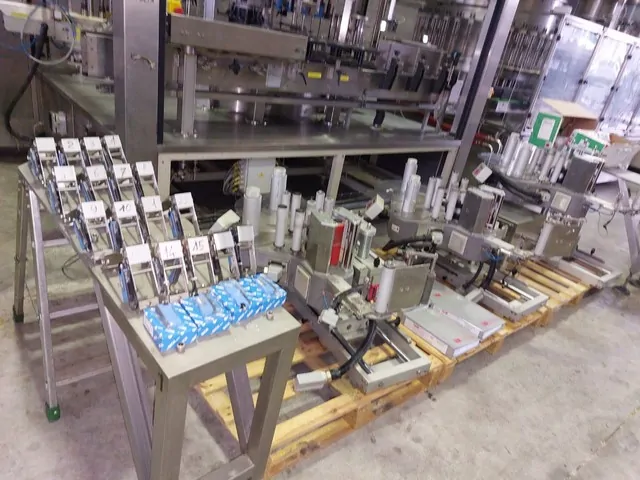 Used labeller Sacmi adhesive 12.000 bph — 2
