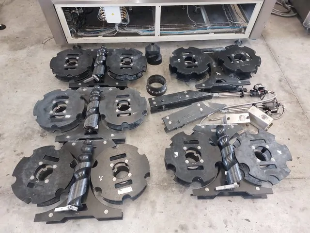 Used labeller Sacmi adhesive 12.000 bph — 8