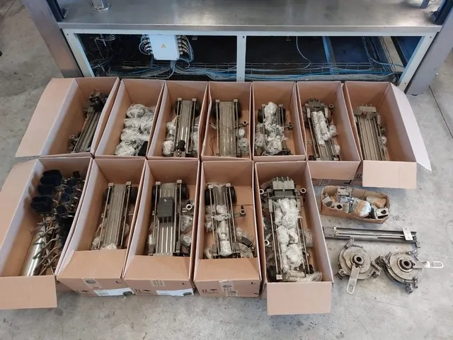 Used labeller Sacmi adhesive 12.000 bph — 9